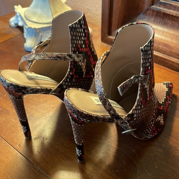 Steve Madden Sling Back Snake Print Booties - Picture 2 of 4